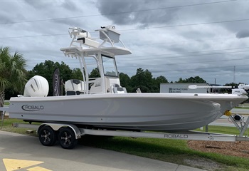 2024 Robalo 246 Cayman Sky Deck Alloy Gray Boat